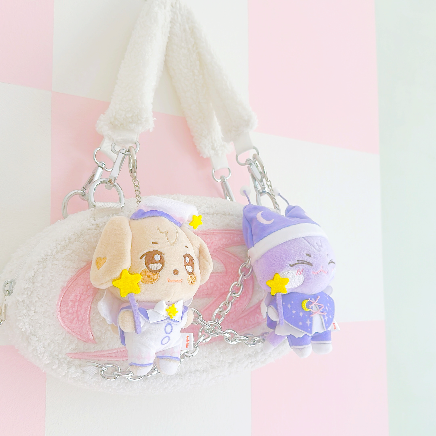 Break The Wall fluff bag -pink ver